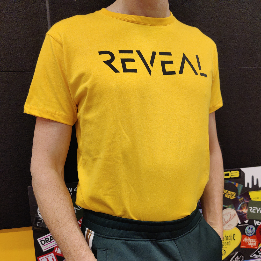 T-shirt male black on yellow