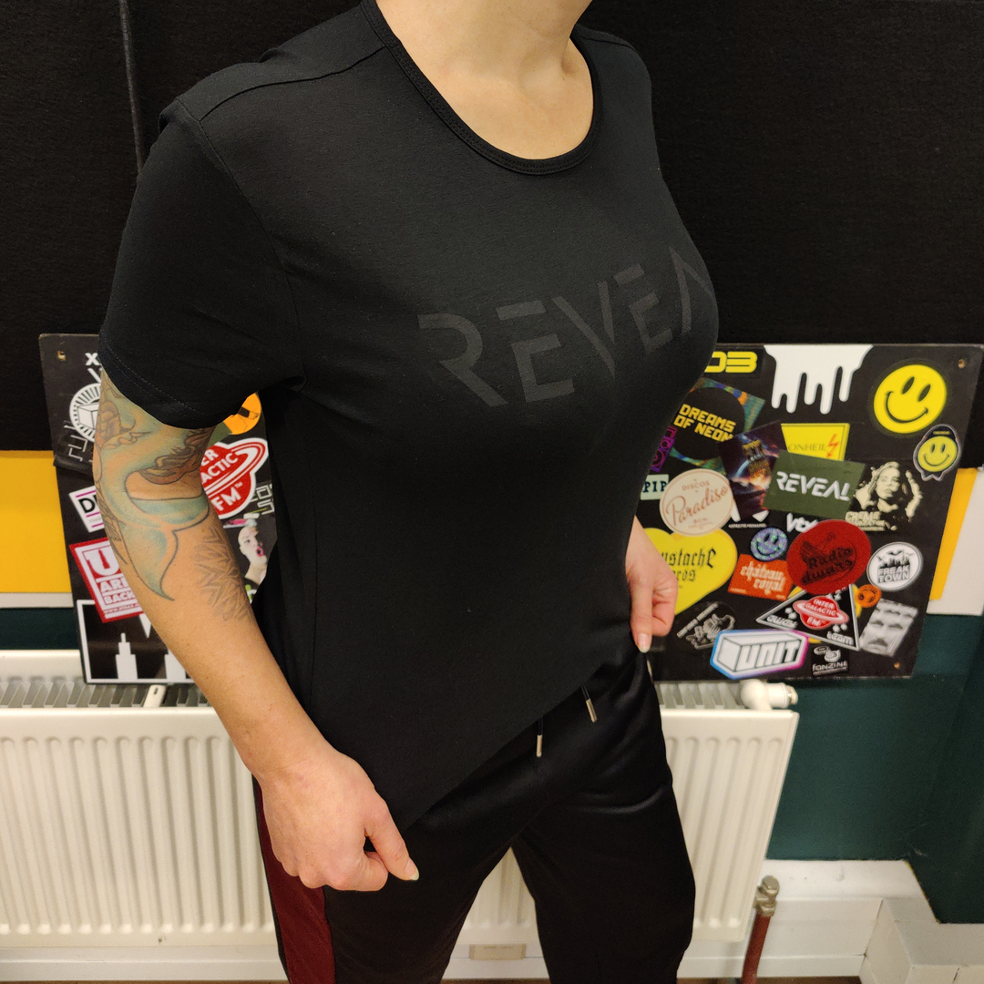 T-shirt unisex black on black